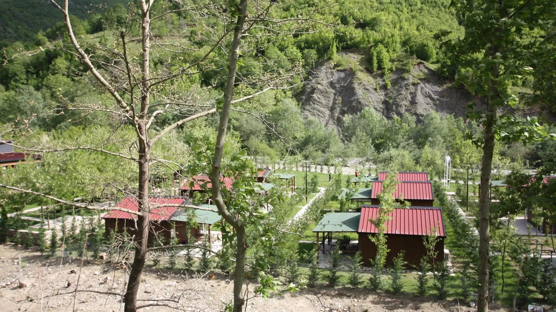 Lugina E Shengjergjit ,Bujtinat Vila Tirana Albânia